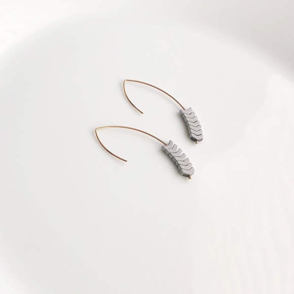 NEW "Merida" Stone Earrings (silver) - Picture 5 of 8